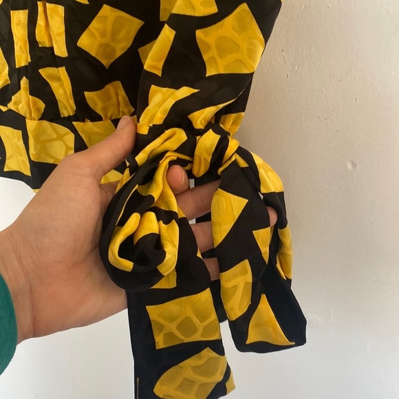 Guy Laroche Colorblock Mosaic Print Top, Sz M - Picture 3 of 9